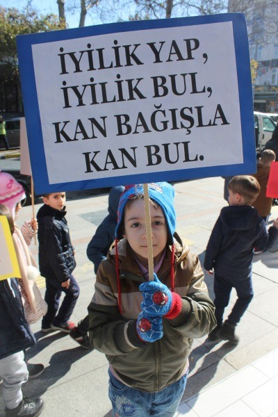 Minik öğrenciler okullarında kan bağış kampanyası düzenleyecek BÜYÜKLERİNİ DAVET ETTİLER