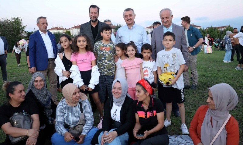 Başkan Büyükakın, Derincelilerin Yaz Neşesine ortak oldu