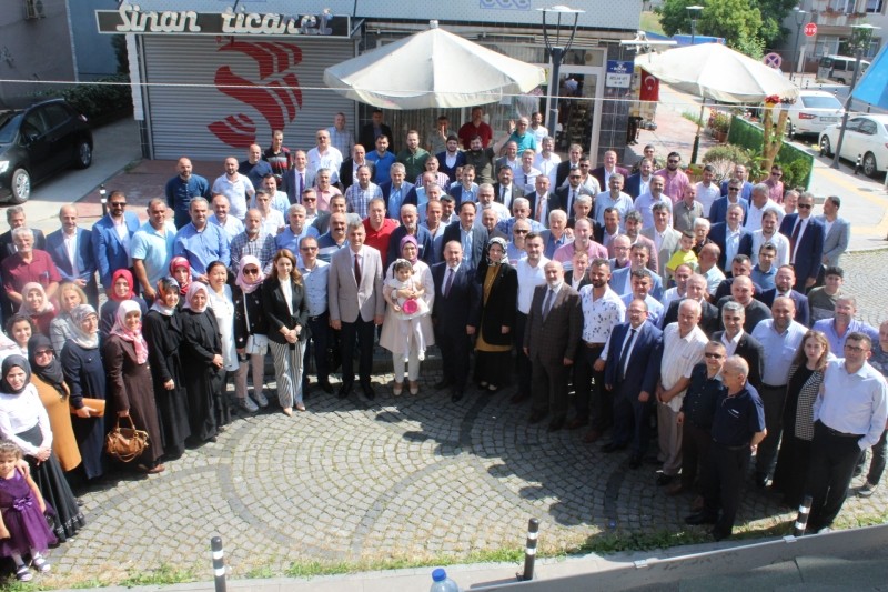 AK Parti bayramı yoğun katılımla kutladı VEKİL KATIRCIOĞLU GÖLCÜKLÜLERE TEŞEKKÜR ETTİ