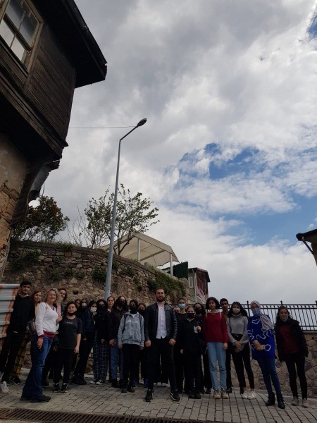 İZMİT BELEDİYESİ, ÖĞRENCİLER İÇİN KÜLTÜR GEZİSİ DÜZENLEDİ
