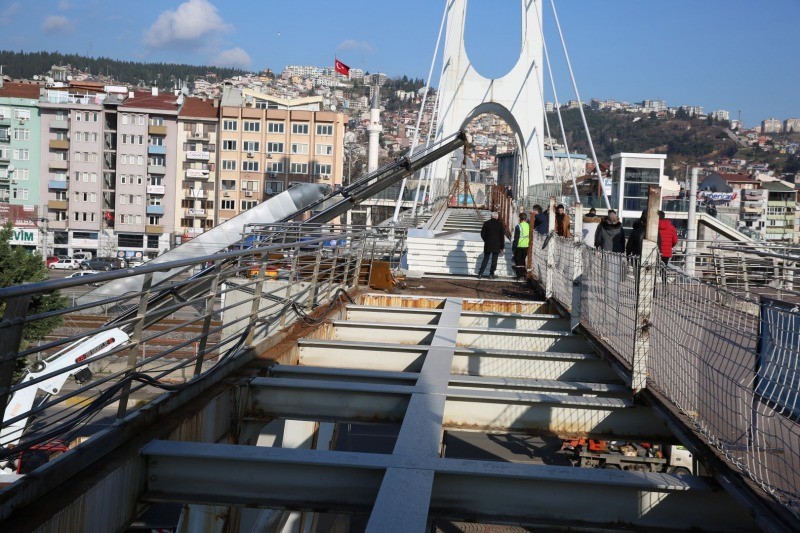 Mimar Sinan’da çelik sac montaj çalışmalarına devam ediliyor