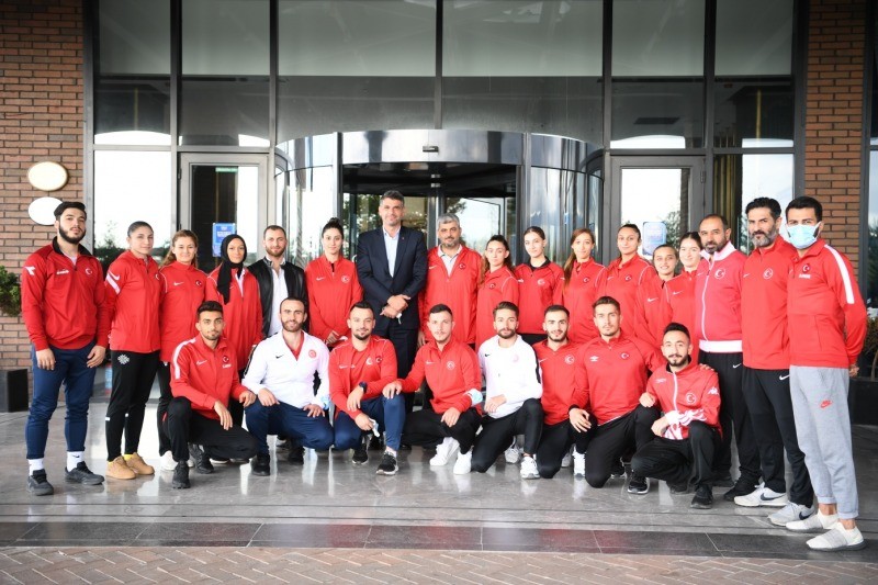 KARATE MİLLİ TAKIMINA KOCAMAN’DAN MORAL ZİYARETİ