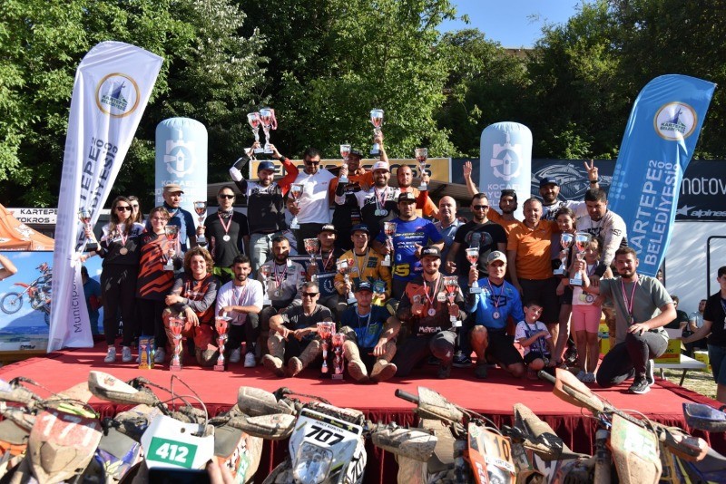 KARTEPE ENDURO ŞAMPİYONASI NEFESLERİ KESTİ