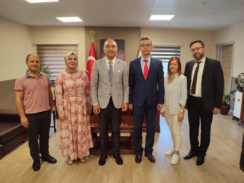 Hürriyetçi Eğitim-Sen Gölcük Temsilciliği İlçe Protokolü’nü ziyaret etti