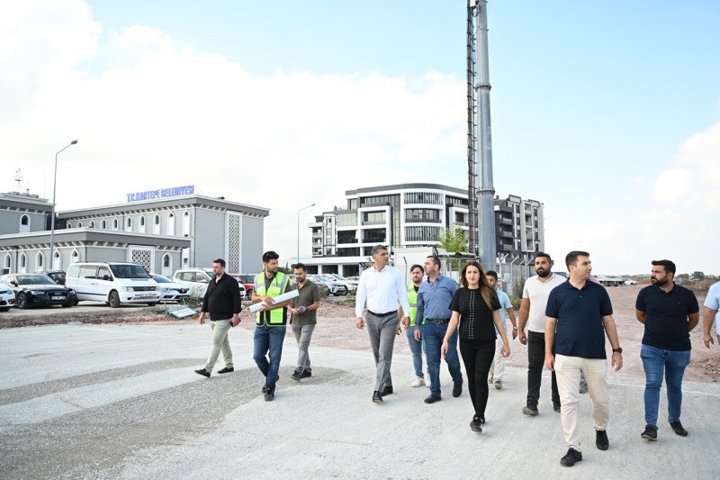 Kocaman Kent Meydanı Otopark Çalışmalarını İnceledi KENT MEYDANI’NA 446 ARAÇLIK OTOPARK