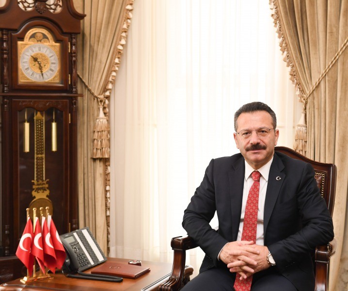 Cumartesi ve Pazar günü sokağa çıkma yasağı olup olmayacağına valiler karar verecek KURALA UY ÖZGÜRLÜĞÜ KAP