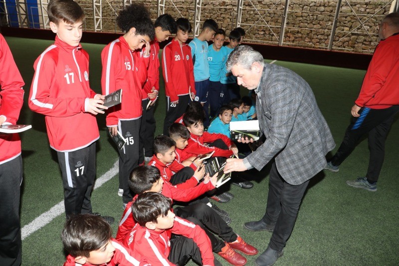 KENTİN FUTBOLCU FABRİKASI; İZMİT BELEDİYESPOR KULÜBÜ