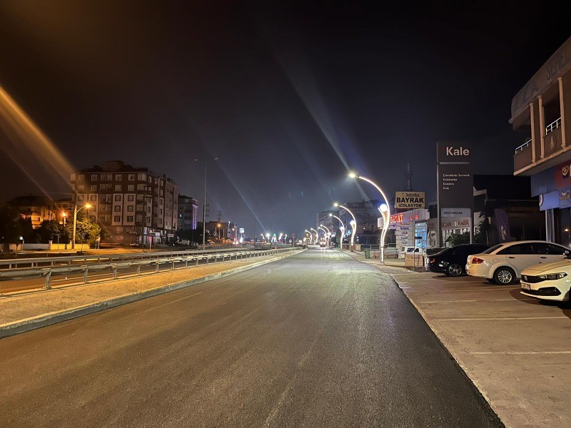 Körfez Eşref Bitlis Caddesi ışıl ışıl oldu