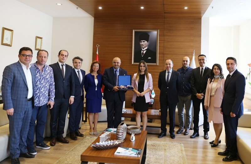 İLAYDA İPER, KOCAMAN’IN MESAİ ARKADAŞI OLDU