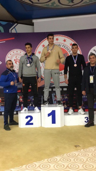 Muay Thai Sporcusu Türkiye Şampiyonası’nda 3. oldu GÖLCÜK’E BAŞARIYLA DÖNDÜ