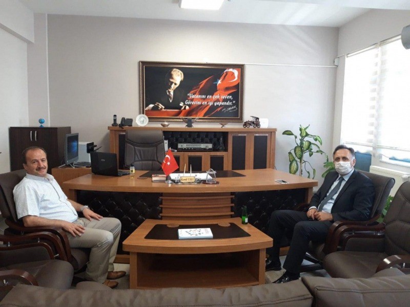 Müdür Mert Çakabey ve Atatürk Anadolu Liselerini ziyaret etti ‘EĞİTİME ÇOK ÖNEM VERİYORUZ’