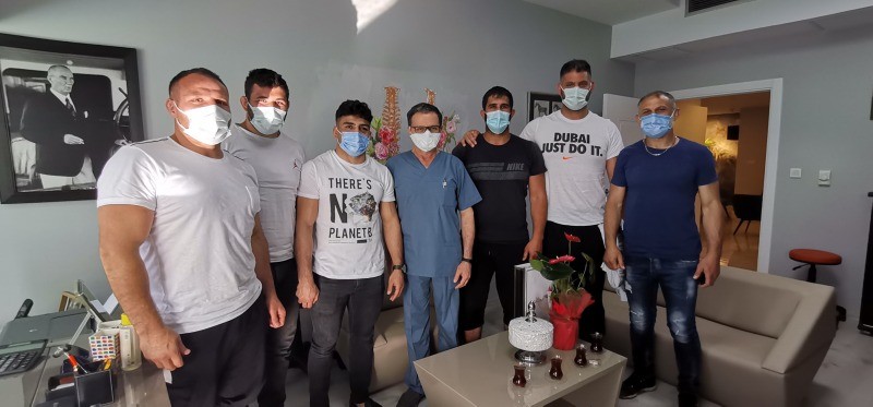 Gölcük’lü Milli Güreşçilerimizden Anlamlı Ziyaret