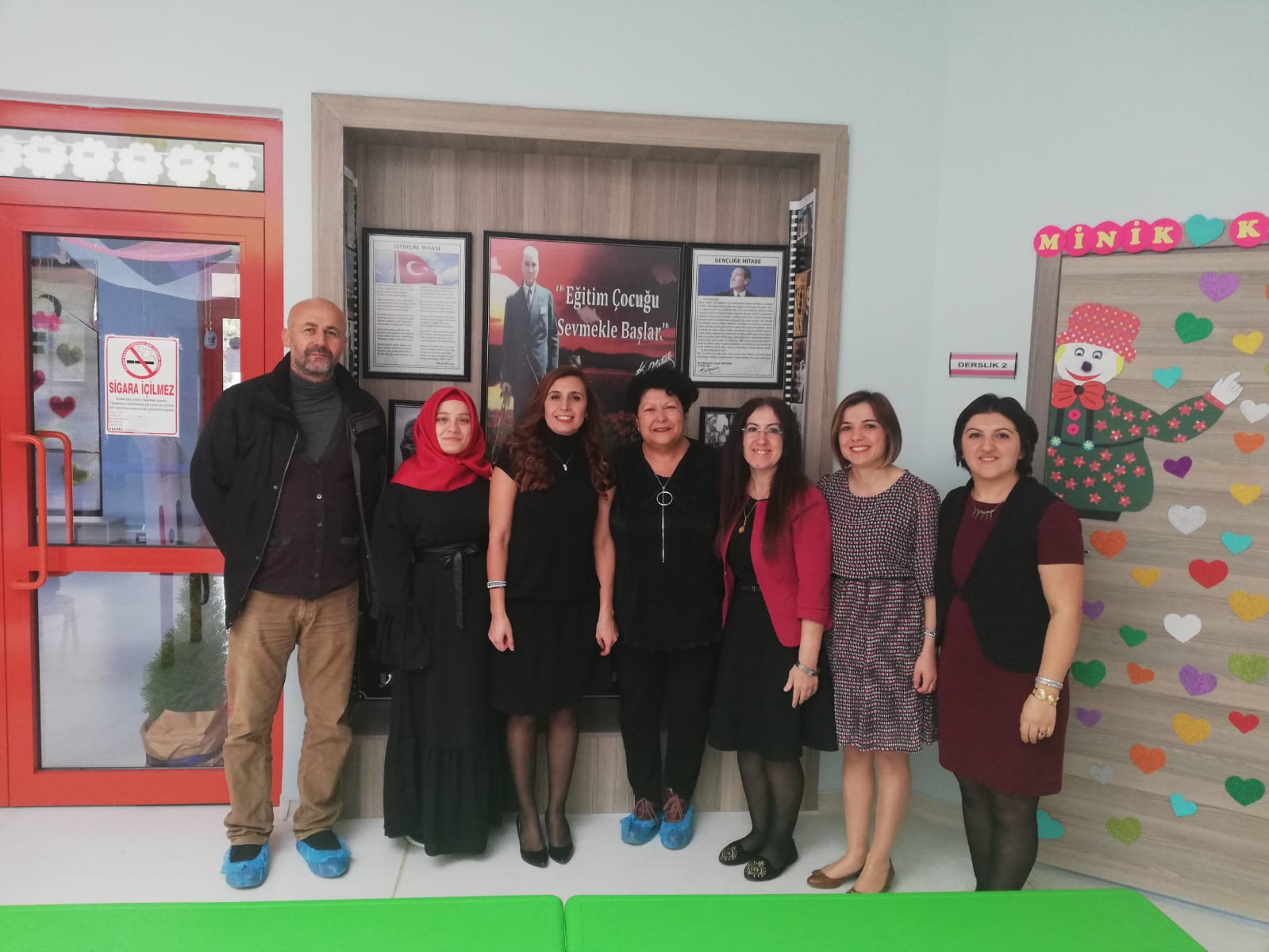 Atatürk Mahallesi Muhtar Adayı Selma Ufuk’tan  MESLEKTAŞLARINA ÖĞRETMENLER GÜNÜ ZİYARETİ