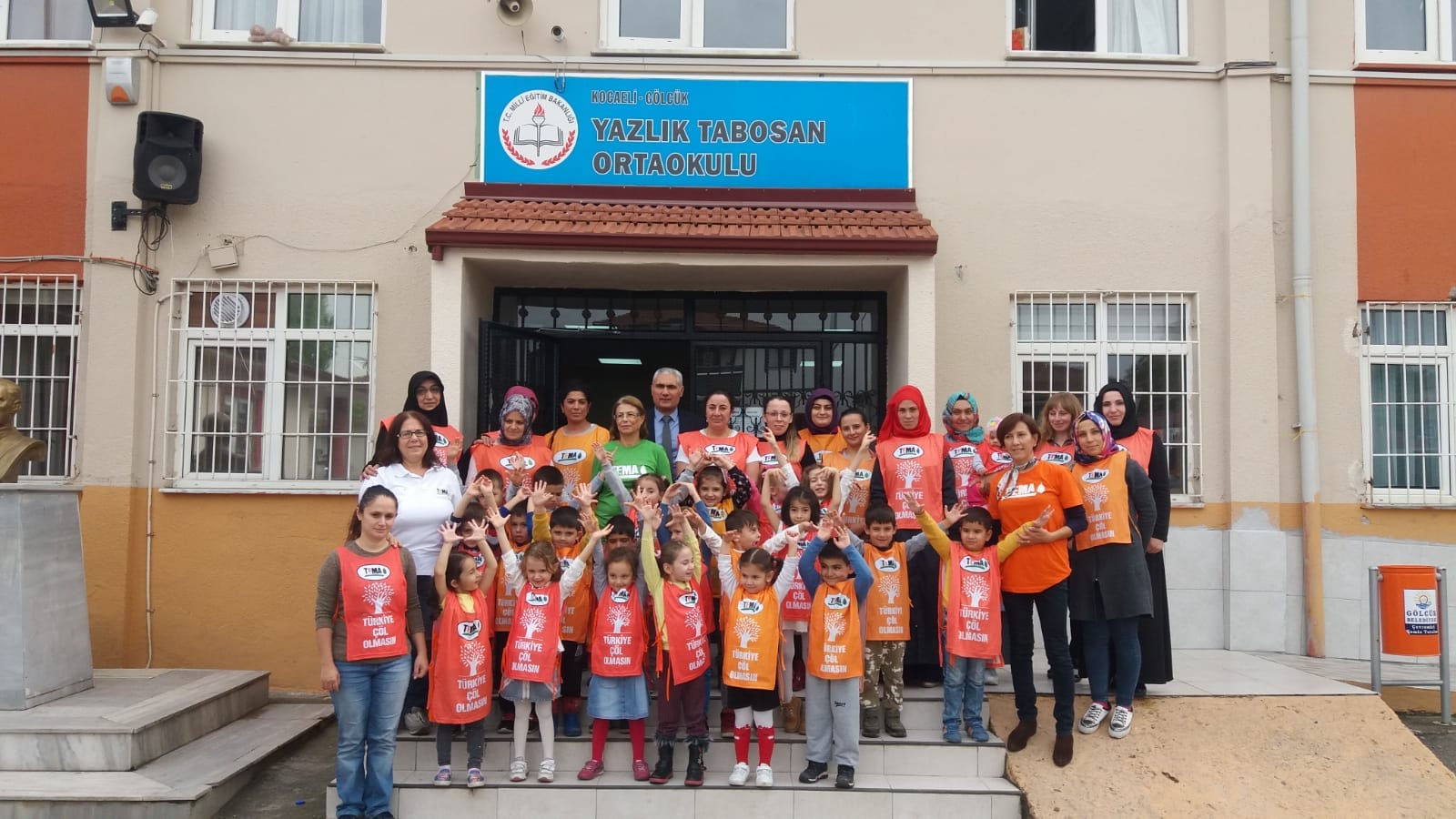 TEMA Vakfı Gölcük, Tabosan İlkokulu’nun minik öğrencilerine  ÇEVRE EĞİTİMİ VERDİLER