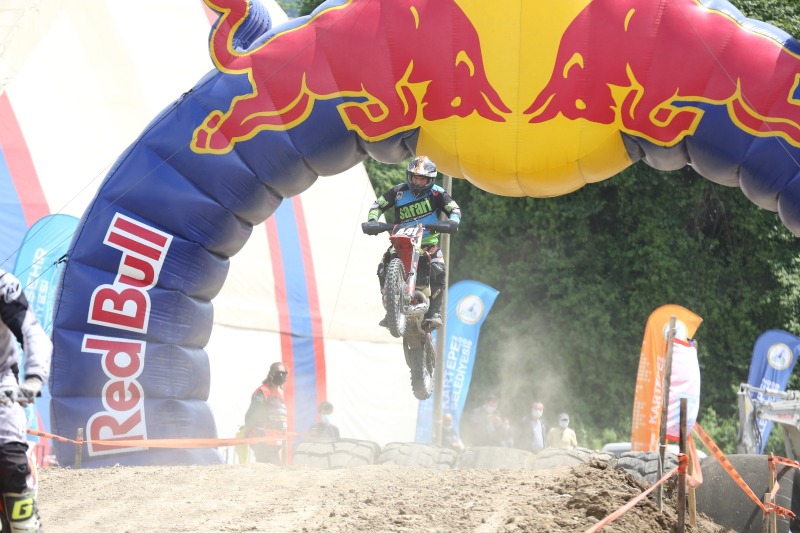 Süper Enduro GP, Kocaeli’de tamamlandı YARIŞLAR NEFES KESTİ