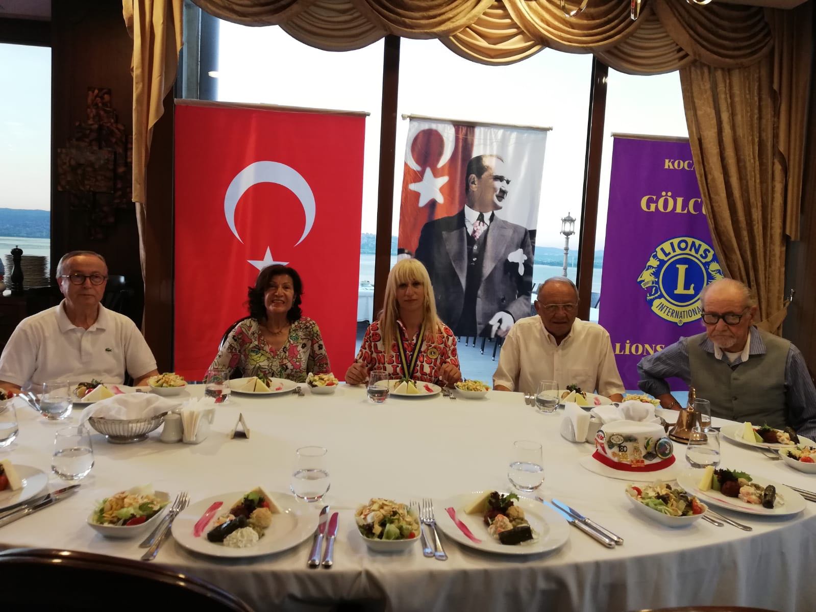 Gölcük Lions Kulübü’nde Lerzan Kahvecioğlu dönemi