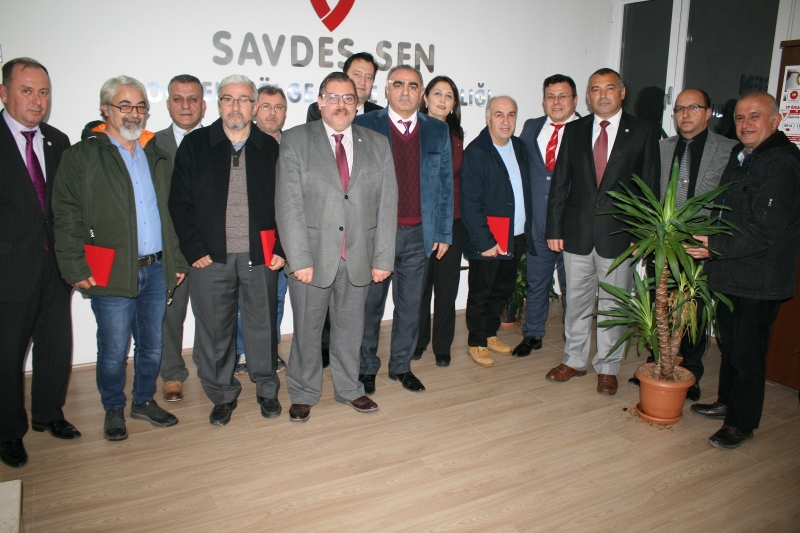 SAVDES-SEN Kocaeli, emekli olan üyelerini uğurladı