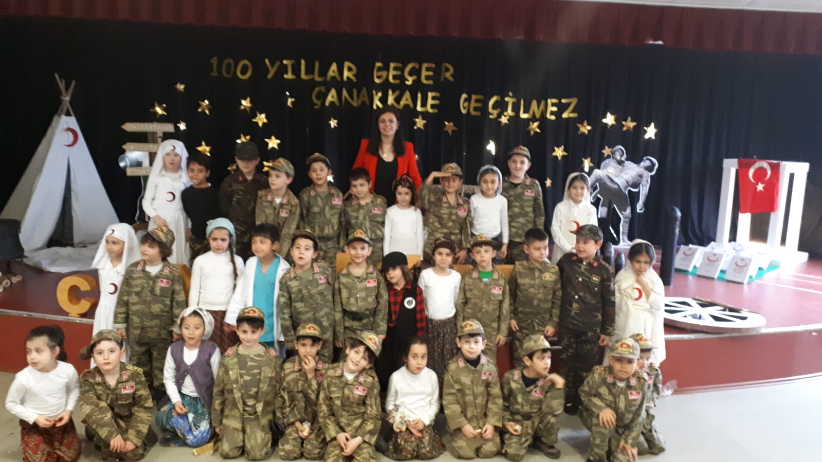 Turgut Özal İlkokulu’nun 1-D ve 1-B sınıfı öğrencileri  GÖSTERİLERİYLE BÜYÜK BEĞENİ TOPLADI
