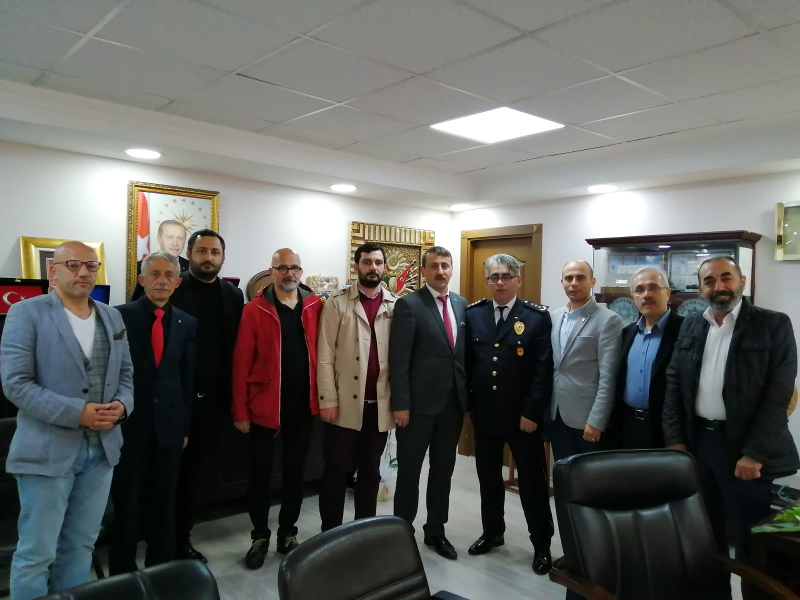 İYİ Parti İlçe Teşkilatından Gölcük Emniyet Müdürü Selçuk Özdemir’e ziyaret  174. YILLARINI KUTLADILAR