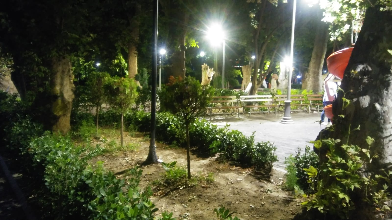 Çınarlık Meydanı ışıl ışıl oldu