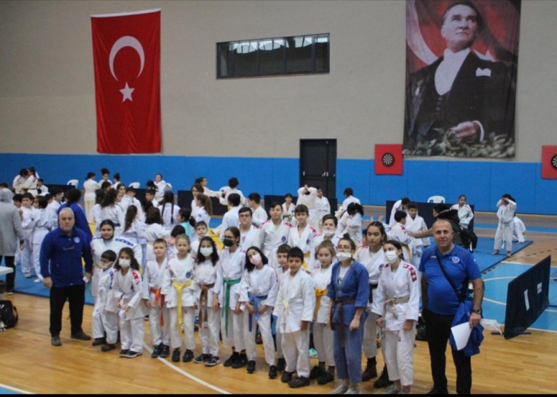 Judo Sporcularının Velileri Antrenörlerini tebrik etti ‘İYİ Kİ VARSINIZ’