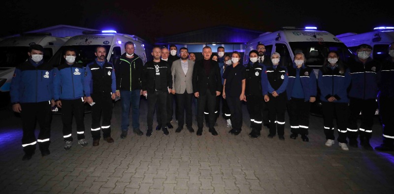 Başkan Büyükakın, 2022’ye vatandaşlarla ve personellerle girdi