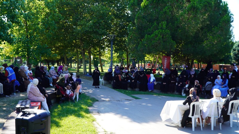 Saadet Kadın Kolları Seka Park’ta Divan Toplantısını Düzenledi