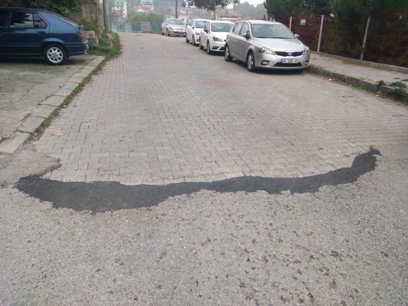 Şirin Sokak’ta bozuk yol onarıldı MAHALLE SAKİNLERİ TEŞEKKÜR ETTİ