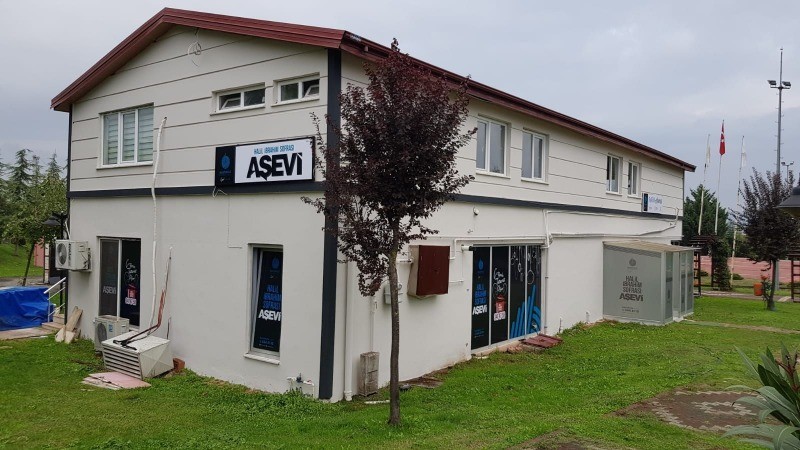 Aşevi ve Hayır Çarşısı’nda Sevgiyle İşler Ramazan’da da Sürüyor