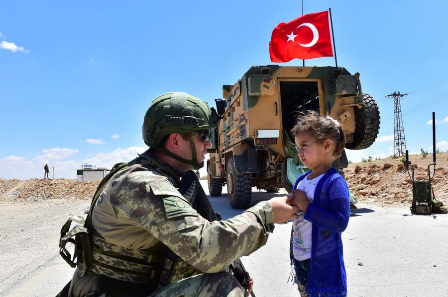 İnsanlığın Elinden Tutan “Bir Destandır Mehmedim”