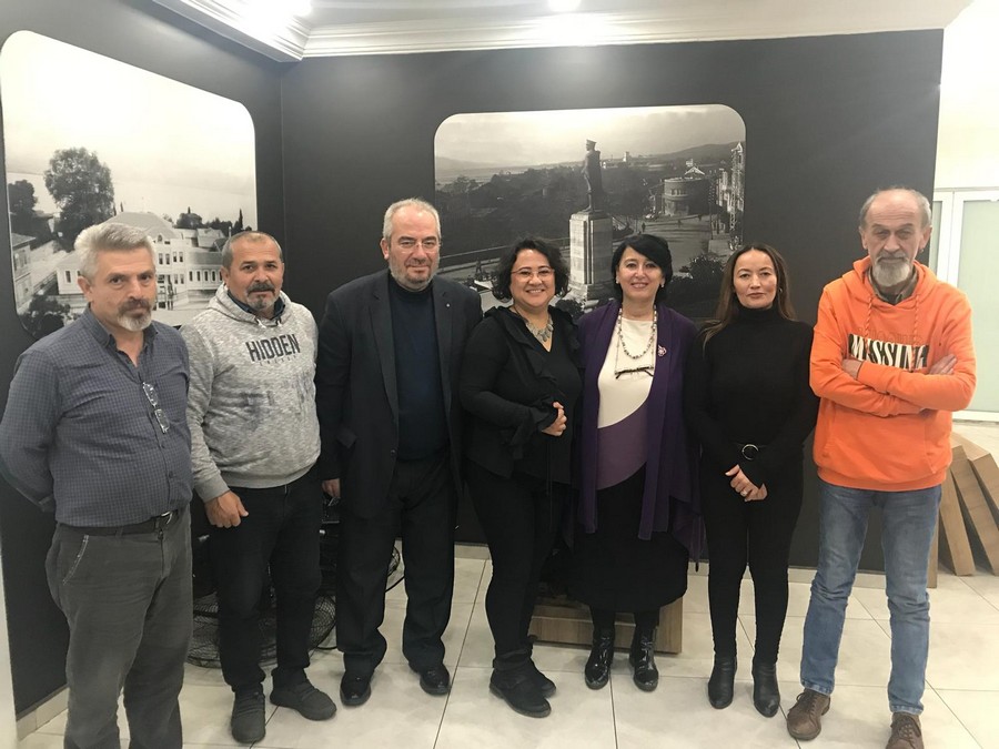 “Birleştirici olmak için yola çıktık”