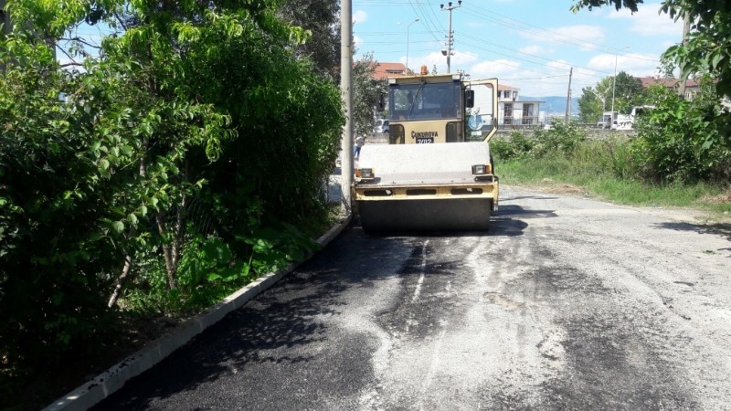 Gölcük Belediyesi asfalt yama çalışmaları devam ediyor