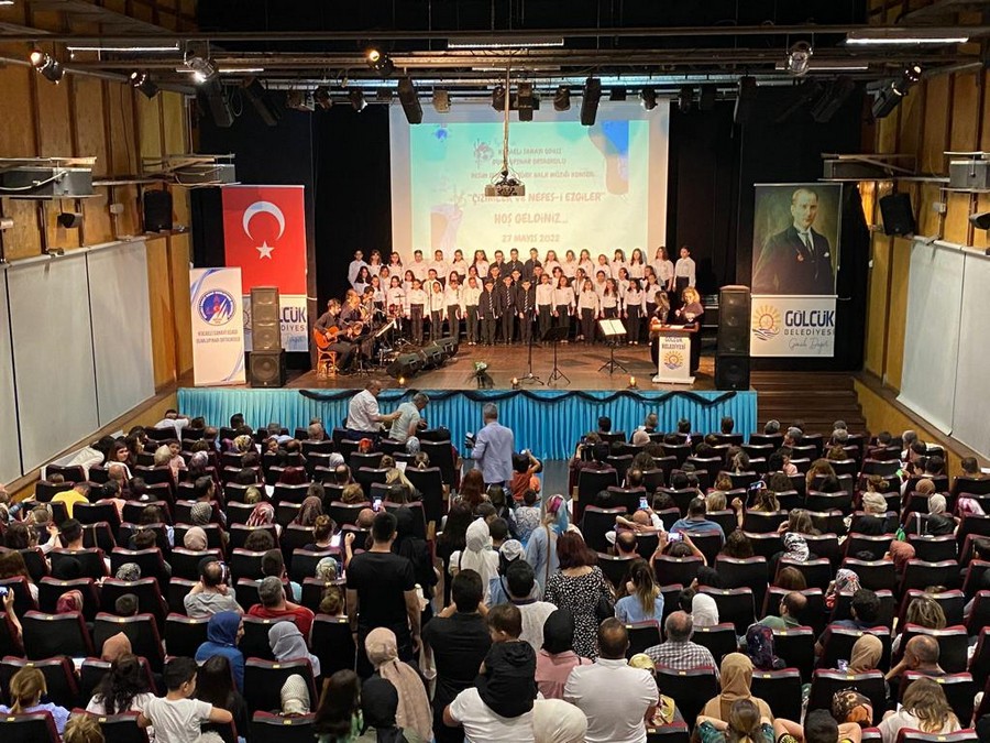 KSO Dumlupınar Ortaokulu’ndan Muhteşem konser