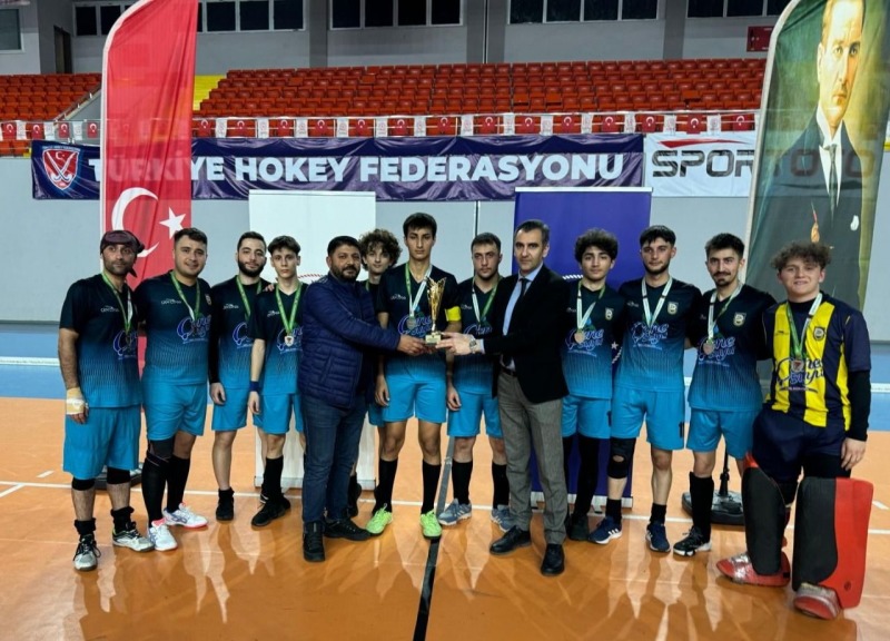 Derincespor Büyük Erkekler Hokey Takımı 1. LİG’E YÜKSELDİ