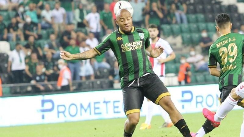 Kocaelispor’da Dino Ndlovu sevinci