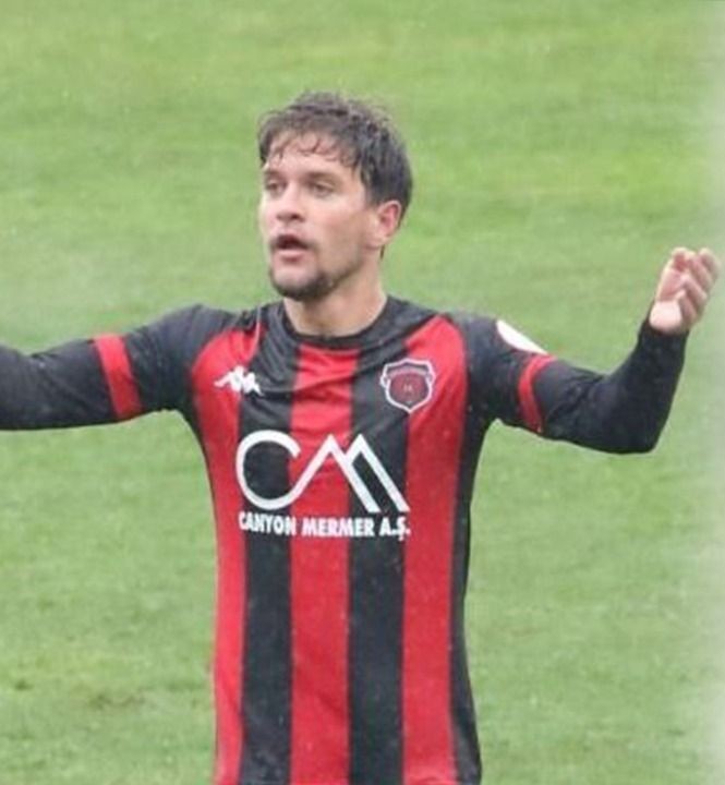 Gölcükspor’da yaprak dökümü BARIŞ VE ALİ MERT AYRILDI