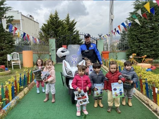 Emniyet Ekiplerinden Anaokulu Öğrencilerine ziyaret