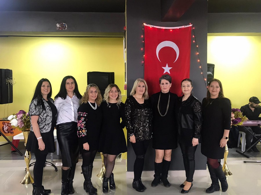 Değirmendere Uğur Mumcu Ortaokulu velileri çay partisinde bir araya geldiler