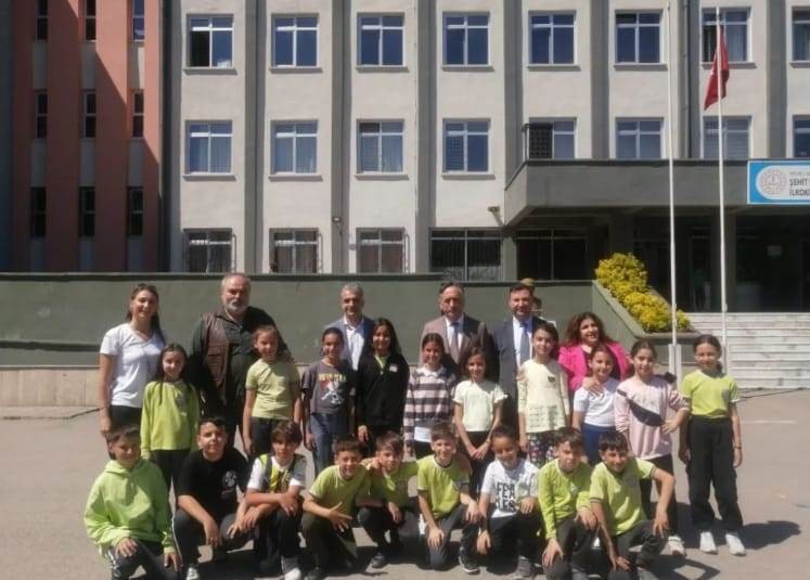 Müdür Mert ve Türkmen İlkokullarda halk oyunları çalışmalarını takip ettiler “HALK OYUNLARI KÜLTÜRÜMÜZÜN VAZGEÇİLMEZ PARÇALARIDIR”