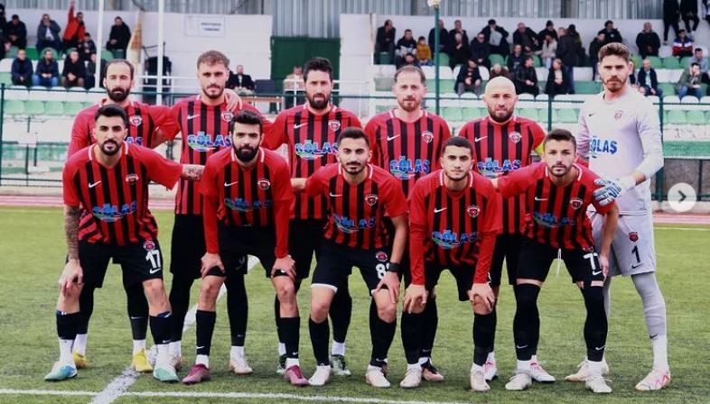 Gölcükspor Babaeskispor’u 3-0 mağlup etti