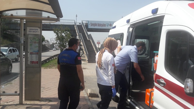 Rahatsızlanan vatandaşa yardım eli Büyükşehir Zabıta’dan