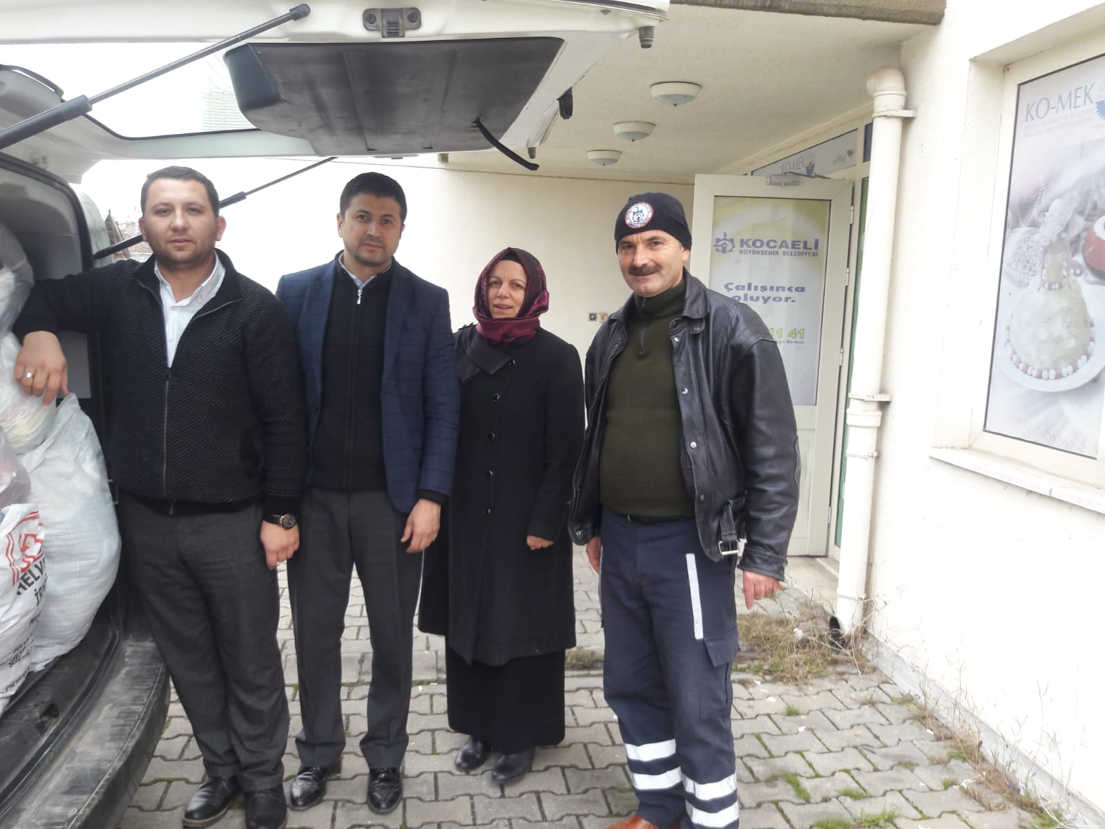 Ferizli Belediyesi’nden Gönüllü İtfaiyeci İsmail Ak’a teşekkür  TOPLANAN YARDIMLAR FERİZLİ’YE