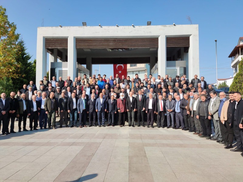 Gölcüklü Gümüşhaneliler Yazlık Ilıca’da kahvaltıda buluştu