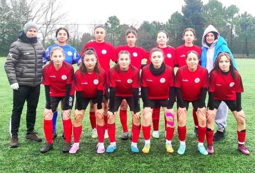 Körfez Gençlerbirliği Spor Kulübü Kadın Futbol Takımı BEYKOZ MESUDİYESPOR’U FARKLI YENDİ