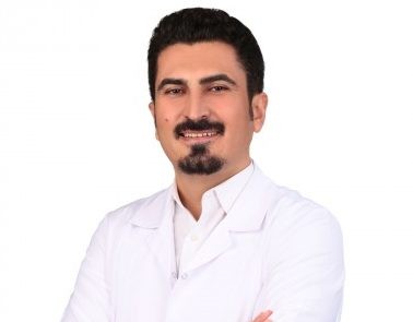 Dünyagöz İzmit’ten Op. Dr. Mustafa Şahiner,  ILASIK LAZER TEDAVİSİNİ ANLATTI