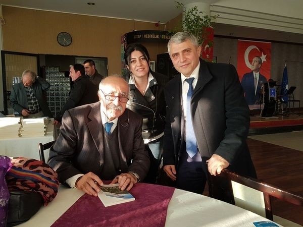 Kamil Çöpür 4. Kitabı Aydınlık Pınarı’nı imzaladı