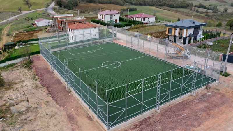 Büyükşehir’den Köylere Futbol Sahası