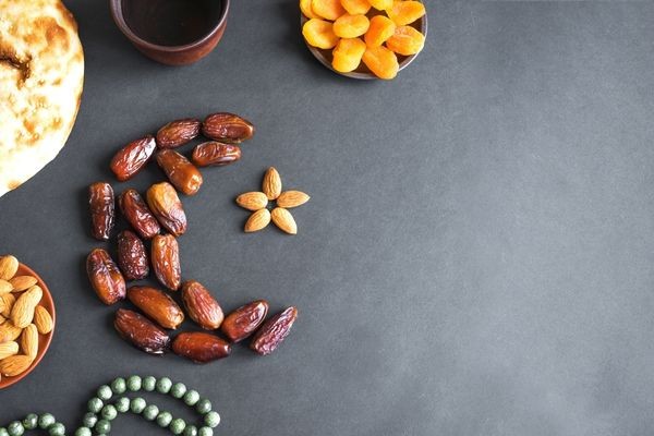 Osmanlı’dan Günümüze 10 Ramazan Geleneği RAMAZAN VE ORUÇLA İLGİLİ ESKİ GELENEKLERİMİZ