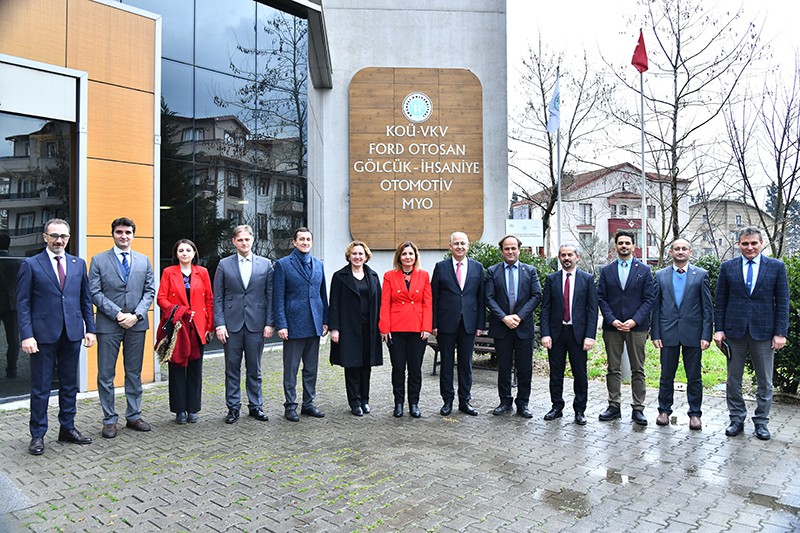 Kocaeli Üniversitesi ile Ford Otosan arasında ÇİFTE PROTOKOL İMZALANDI