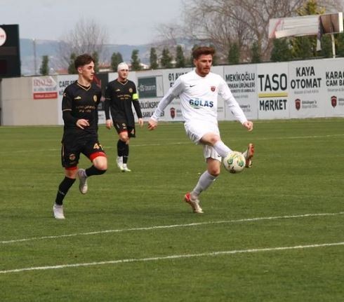 Gölcükspor hazırlık maçında Bağdatspor takımı ile karşılaştı 3-0